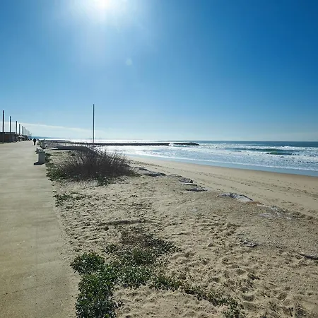 Beguest Beachfront Caparica Lisbon Apartamento