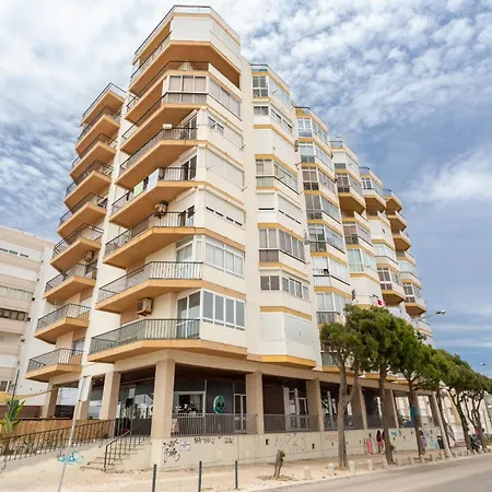 Beguest Beachfront Caparica Lisbon *